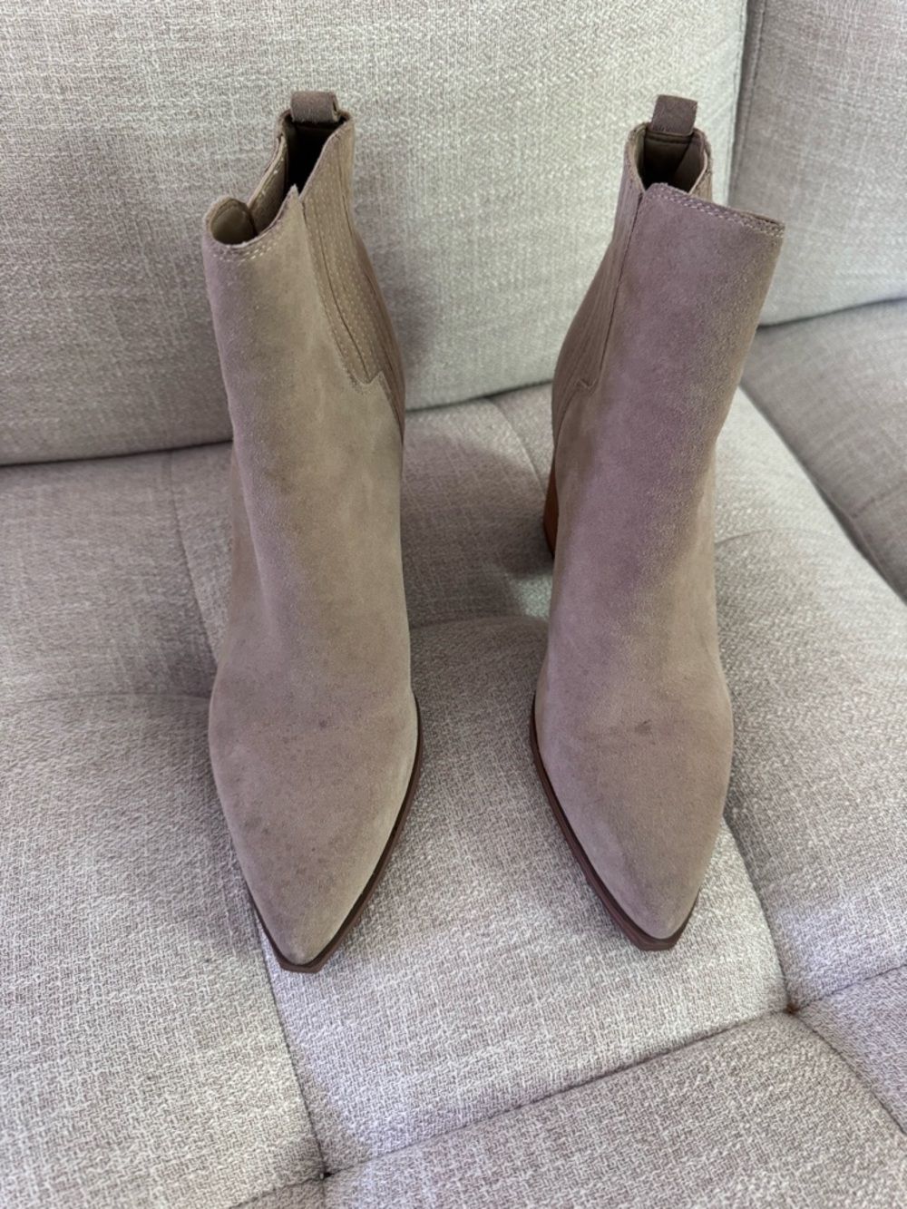 Marc Fisher‎ Taupe Suede Western Ankle Boots Block Heel Boho Minimalist 9